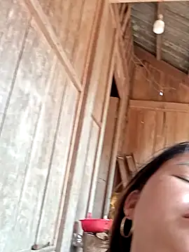 emly-xinh18 online show from October 2025 06:46:02 AM