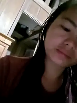 emly-xinh18 online show from October 2025 11:22:02 AM