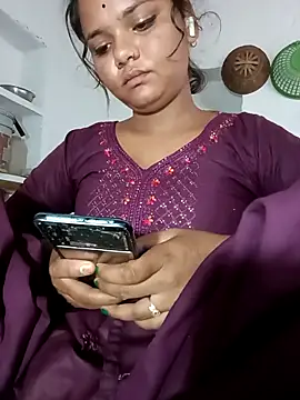 Hot Shredha online show from October 2025 10:49:02 AM