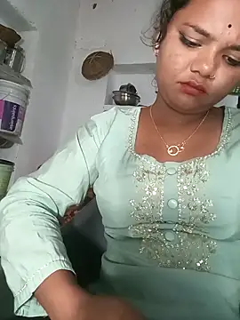 Hot Shredha online show from October 2025 03:13:01 PM