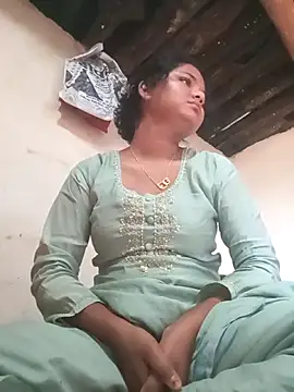 Hot Shredha online show from October 2025 04:35:02 AM