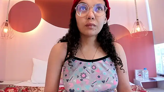 SweetStarr  online show from September 2025 01:04:01 PM