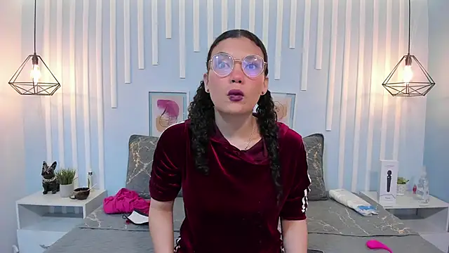 Snapshot of SweetStarr_ chatting on October 2025 12:49:01 PM SweetStarr online show from October 2025 12:49:01 PM