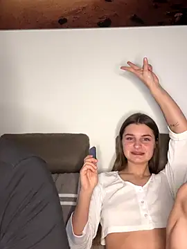 Snapshot of only4love chatting on November 2025 09:47:01 PM only4love online show from November 2025 09:47:01 PM