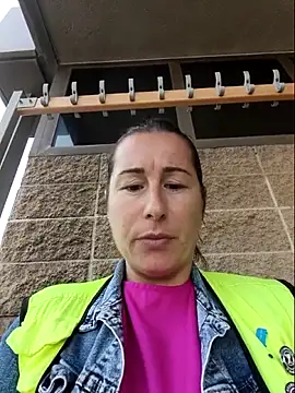 bichota85 online show from October 2025 10:33:02 AM