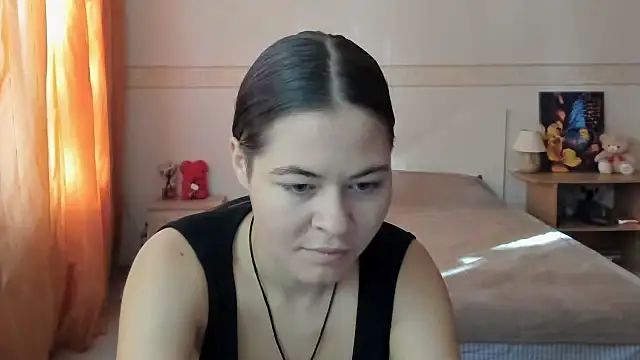 NicoleCollys online show from September 2025 01:24:01 PM