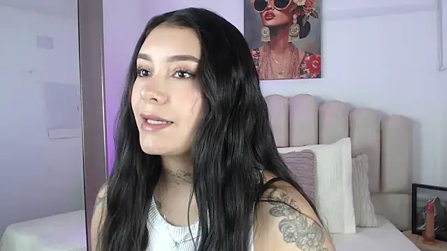 miawhite x1 online show from October 2025 01:09:02 PM