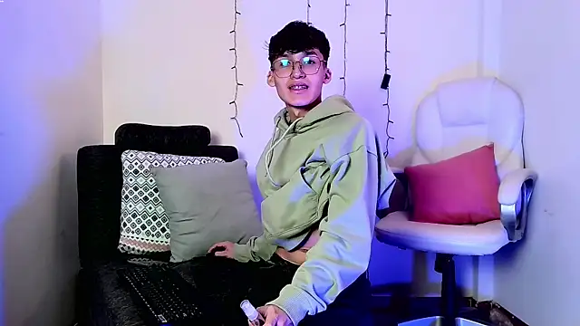 bellmontneon online show from November 2025 11:33:01 AM