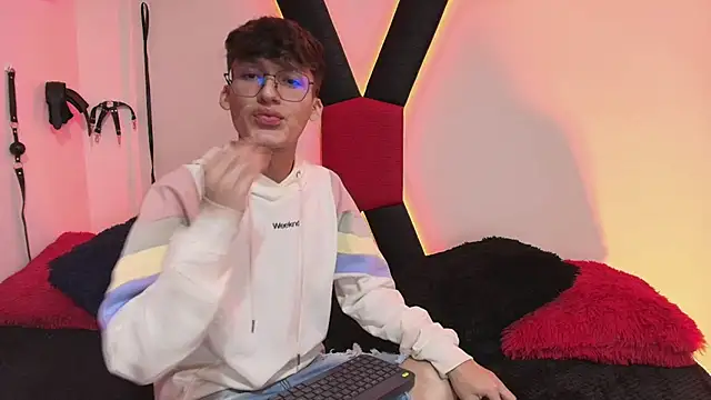 bellmontneon online show from November 2025 11:31:02 AM