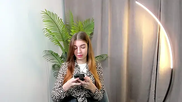 FlaviaZogg online show from September 2025 10:38:02 AM