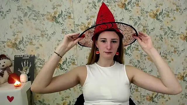 Milana Cutie  online show from October 2025 07:31:01 AM