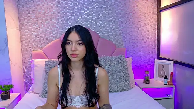 LizieSmith online show from November 2025 03:03:02 PM