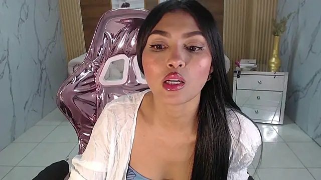 lissandra s online show from October 2025 08:31:01 PM