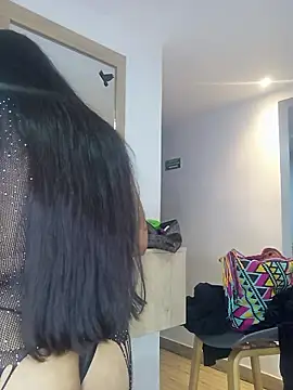 Violet and Paul online show from November 2025 03:17:01 AM