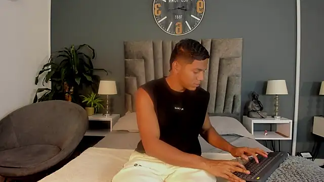 Snapshot of Zac_Haynes chatting on October 2025 03:18:01 AM Zac Haynes online show from October 2025 03:18:01 AM