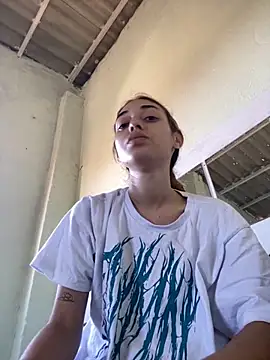 loirinhaaa online show from October 2025 03:42:01 PM