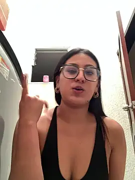 Laurentt1 online show from September 2025 01:45:01 PM