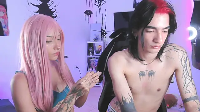 Snapshot of Everlong_ chatting on October 2025 03:58:02 AM Everlong online show from October 2025 03:58:02 AM