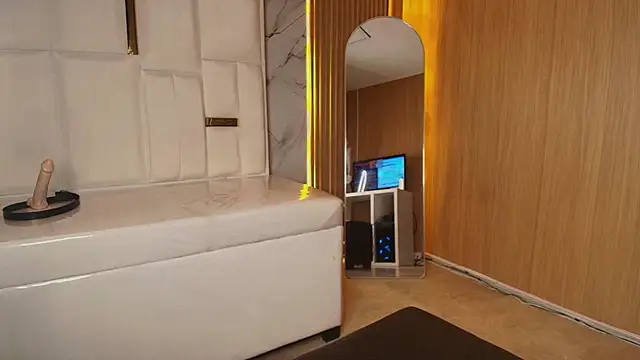 Snapshot of sophiadoll_tf chatting on October 2025 08:27:02 PM sophiadoll tf online show from October 2025 08:27:02 PM