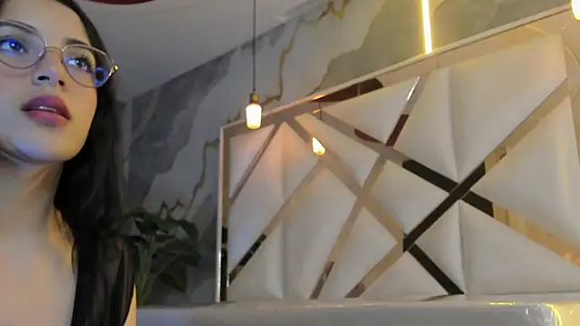 Snapshot of sophiadoll_tf chatting on November 2025 08:53:01 PM sophiadoll tf online show from November 2025 08:53:01 PM