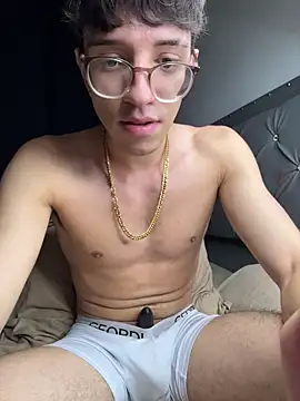 Snapshot of arthurdavies chatting on October 2025 04:36:01 AM arthurdavies online show from October 2025 04:36:01 AM