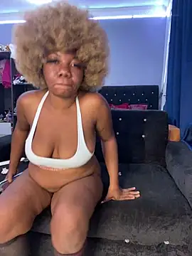 Snapshot of Daavikolovivi chatting on November 2025 09:00:02 AM Daavikolovivi online show from November 2025 09:00:02 AM