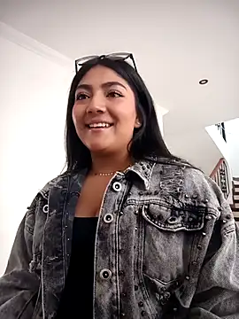 Violettabloom  online show from October 2025 07:00:01 PM