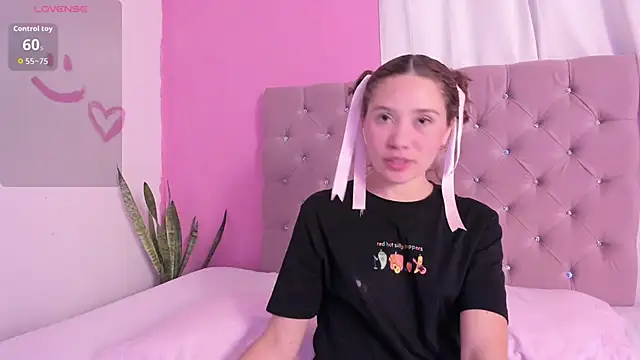 Daniela Brown1 online show from October 2025 11:14:01 PM