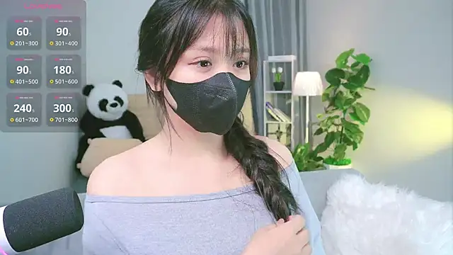 Cherry-26 online show from October 2025 10:46:02 AM