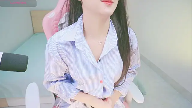 Cherry-26 online show from December 2025 04:29:01 AM