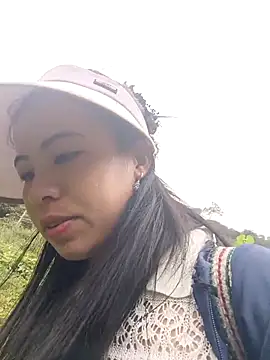 Snapshot of tulipsexy chatting on October 2025 04:37:02 AM tulipsexy online show from October 2025 04:37:02 AM