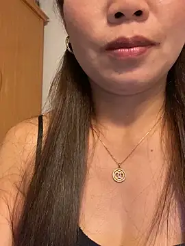 Snapshot of Milky-milk chatting on November 2025 02:40:02 PM Milky-milk online show from November 2025 02:40:02 PM