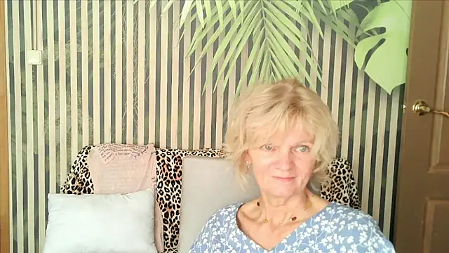 Zoe Steell online show from September 2025 07:22:02 AM