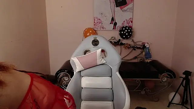 gaby angel  online show from October 2025 08:47:01 PM