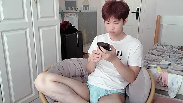 Snapshot of xlong00099 chatting on October 2025 04:53:02 AM xlong00099 online show from October 2025 04:53:02 AM