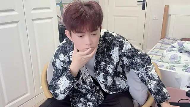 Snapshot of xlong00099 chatting on October 2025 08:37:01 AM xlong00099 online show from October 2025 08:37:01 AM