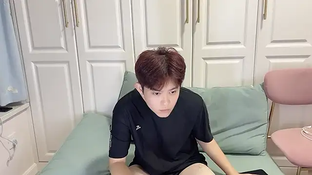 Snapshot of xlong00099 chatting on October 2025 11:38:01 AM xlong00099 online show from October 2025 11:38:01 AM