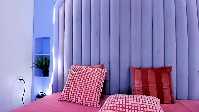 KeendraFox  online show from October 2025 07:54:01 PM