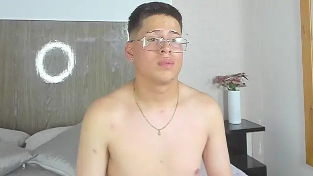 davidcruz16 online show from September 2025 02:59:02 AM