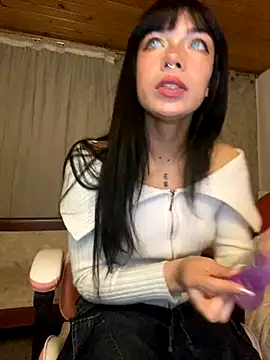 ninacaat online show from September 2025 12:14:01 AM