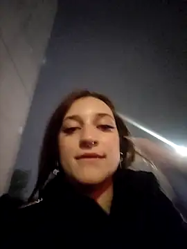 laradoom online show from October 2025 03:38:02 AM