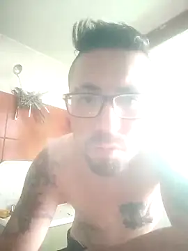 Snapshot of Lionardovssf35 chatting on October 2025 08:26:01 PM Lionardovssf35 online show from October 2025 08:26:01 PM