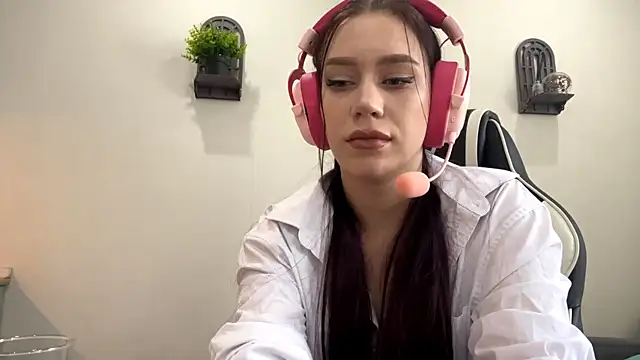 AdrianaRudin online show from September 2025 06:26:02 AM