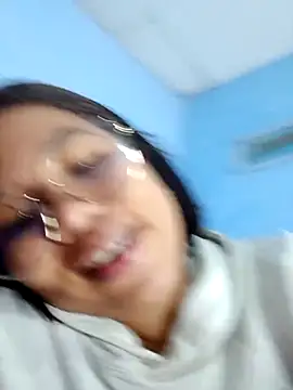 little onixx online show from October 2025 12:01:02 PM