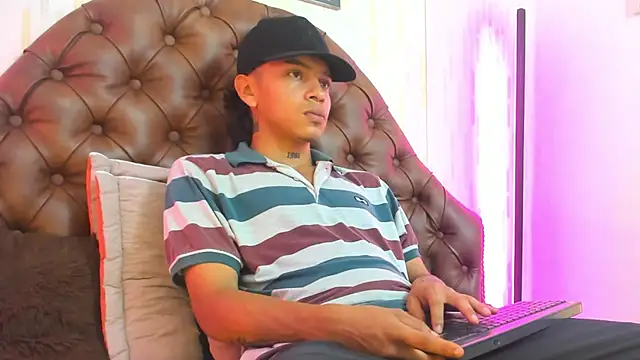 noah blake0 online show from September 2025 02:48:02 AM