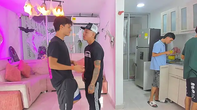 Snapshot of Houseofwarrios chatting on October 2025 05:16:01 AM Houseofwarrios online show from October 2025 05:16:01 AM