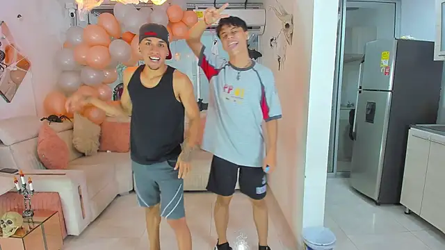 Snapshot of Houseofwarrios chatting on October 2025 05:52:01 AM Houseofwarrios online show from October 2025 05:52:01 AM