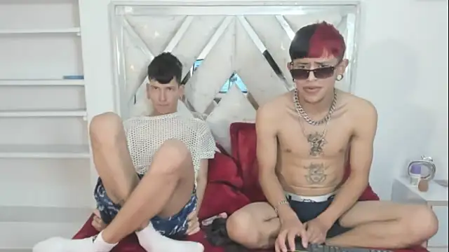 DemianSalvatore online show from October 2025 10:32:02 PM