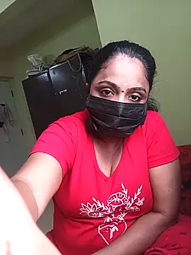 Snapshot of queendivya chatting on November 2025 04:11:01 AM queendivya online show from November 2025 04:11:01 AM