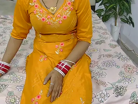 Lovelyy-couple online show from October 2025 03:51:02 AM